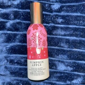 White Barn Pumpkin Apple Room Spray - Red and Pink